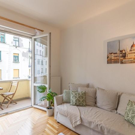 Riverside Balcony Apartment With View To Danube Budapeşte Dış mekan fotoğraf