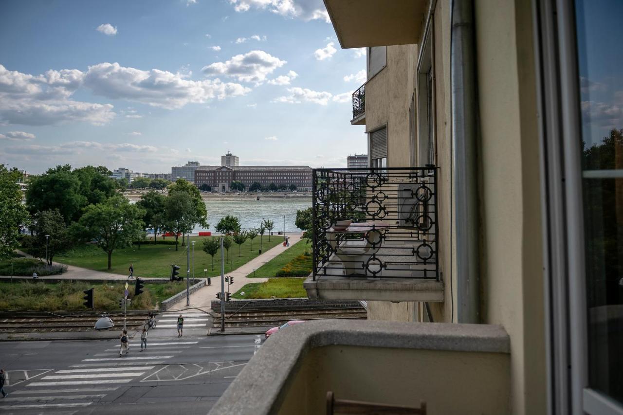 Riverside Balcony Apartment With View To Danube Budapeşte Dış mekan fotoğraf