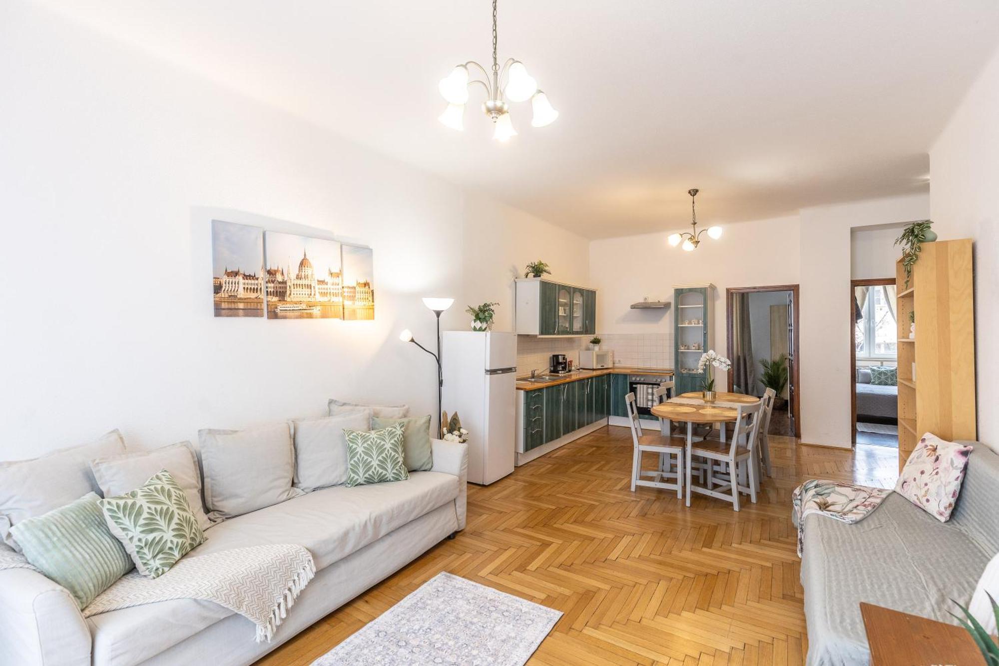 Riverside Balcony Apartment With View To Danube Budapeşte Dış mekan fotoğraf