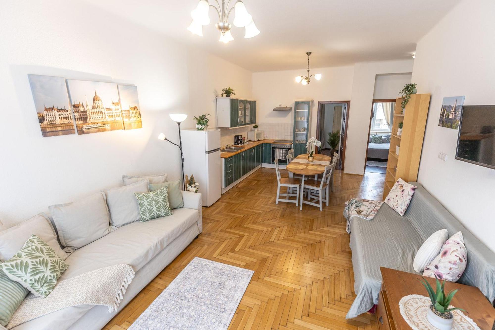 Riverside Balcony Apartment With View To Danube Budapeşte Dış mekan fotoğraf