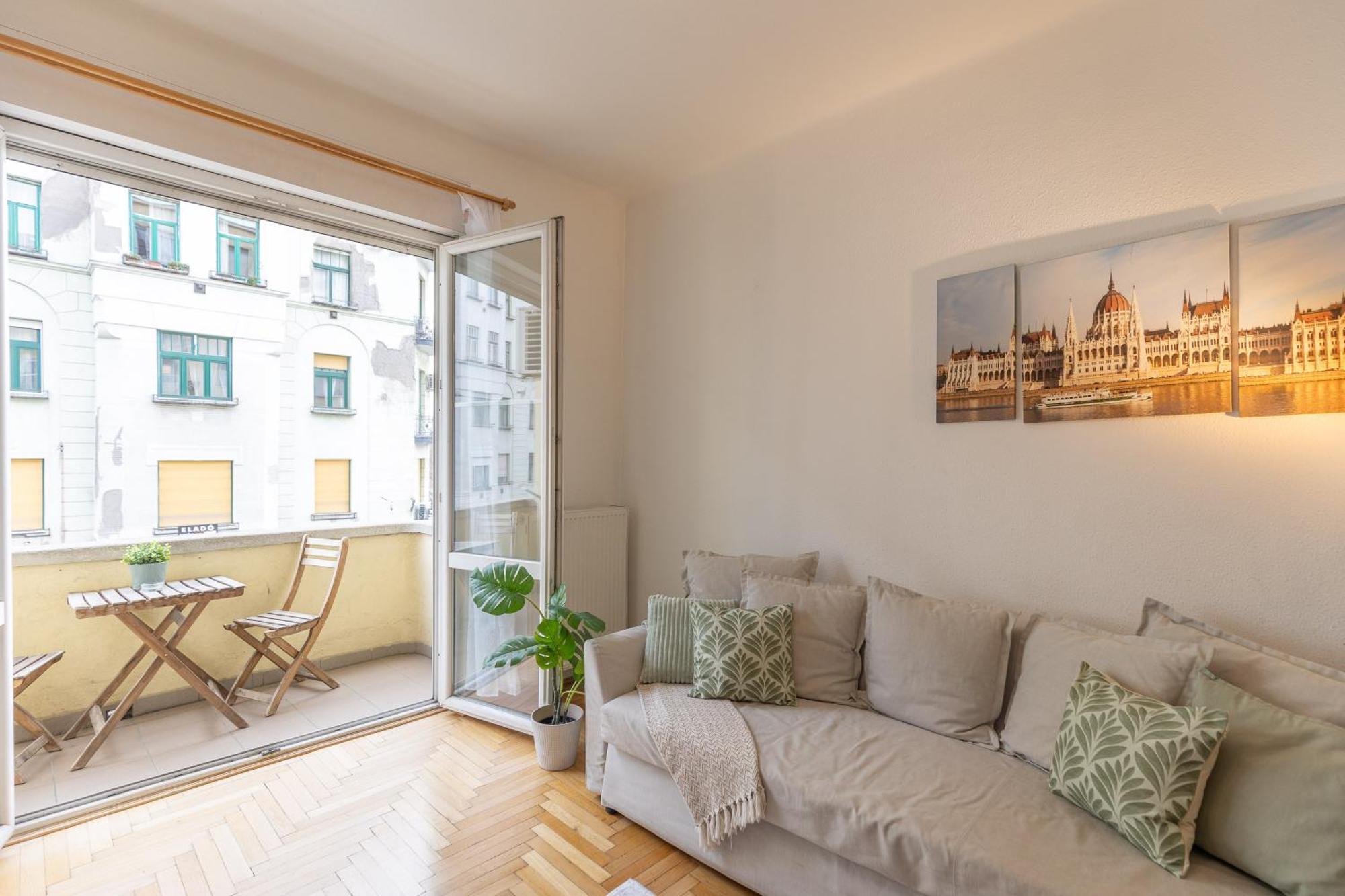 Riverside Balcony Apartment With View To Danube Budapeşte Dış mekan fotoğraf